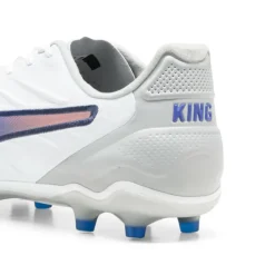Puma Voetbalschoenen*KING PRO FG AG voetbalschoenen heren white bluemazing flat light grey