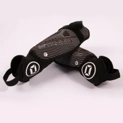 Stanno Scheenbeschermers Voetbal*Pro Guard II scheenbeschermers black white red